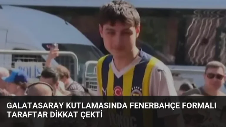 Galatasaray Kutlamasında Fenerbahçe Formalı Taraftar Dikkat Çekti