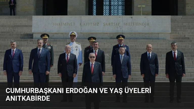 Cumhurbaşkanı Erdoğan ve YAŞ Üyeleri Anıtkabirde