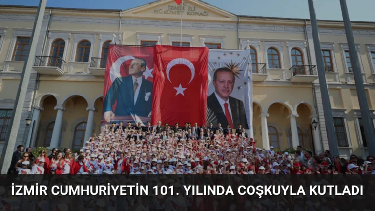 İzmir Cumhuriyetin 101. Yılında Coşkuyla Kutladı